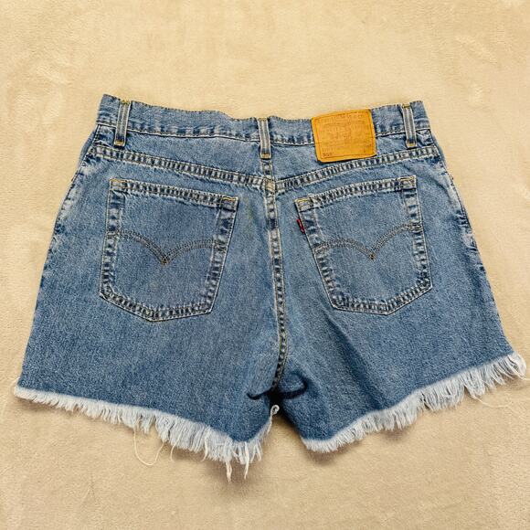 Vintage Levi's 555 Shorts Womens 14 Medium Wash Blue Denim Guy Fit Made in USA - Picture 4 of 8